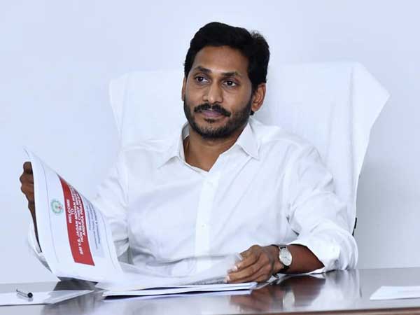 అజేయ కల్లంను క్యాబినెట్ హోదాలో ముఖ్య సలహాదారుగా నియమించుకున్న జగన్ .. పాలన పై కమాండ్ కోసమే