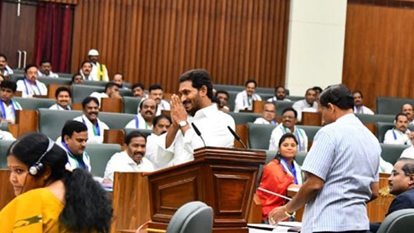 జ‌గ‌న్ తొలి ప్ర‌సంగంలోనే..
