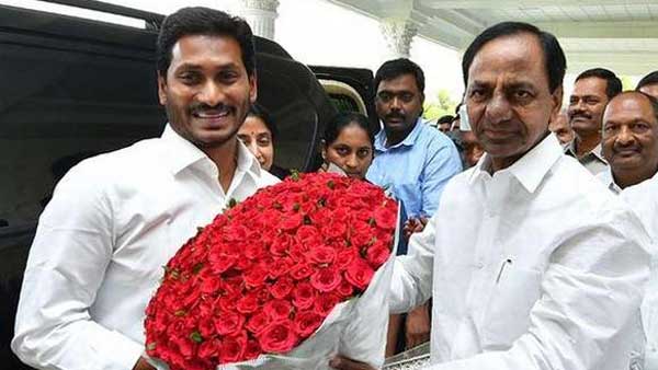  నీటి వాటాలు, విభజన సమస్యలపై చర్చ..! గోదావరి నీటిని కృష్ణాకు తరలించే యోచన..!!