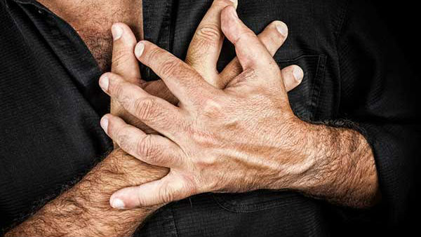 గుండె పగలింది...