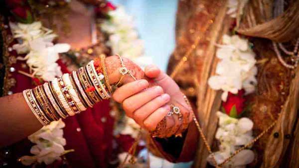 పెళ్లైనా కూడా ప్రేమించిన అమ్మాయిని వేధిస్తున్నాడని..! పెళ్లైనా కూడా ప్రేమించిన అమ్మాయిని వేధిస్తున్నాడని..!