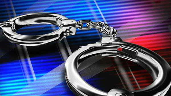 పోలీసులను ఆశ్రయించిన భర్త పోలీసులను ఆశ్రయించిన భర్త