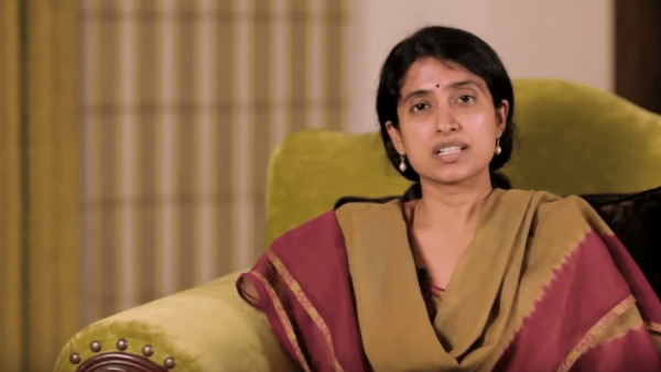 భార‌తీకి స‌మ‌న్లు జారీ చేసారు..