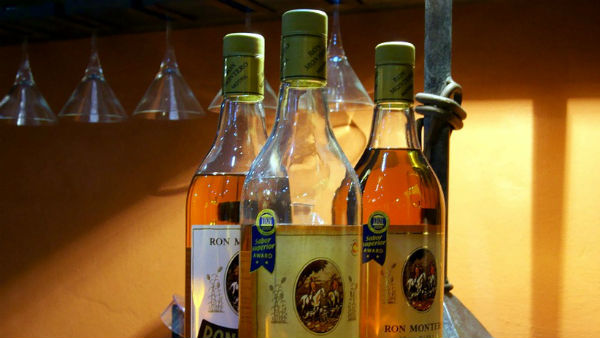 మద్యం బ్రాండ్లకు కోత..! డిస్టిలరీలకు ప్రభుత్వం స్పష్టీకరణ..!! 