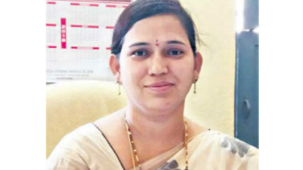  ఐటీకి చిక్కొద్దని ఇంట్లోనే కరెన్సీ..! మిషన్లతో ఏసీబీ అధికార్ల కౌంటింగ్‌..!!