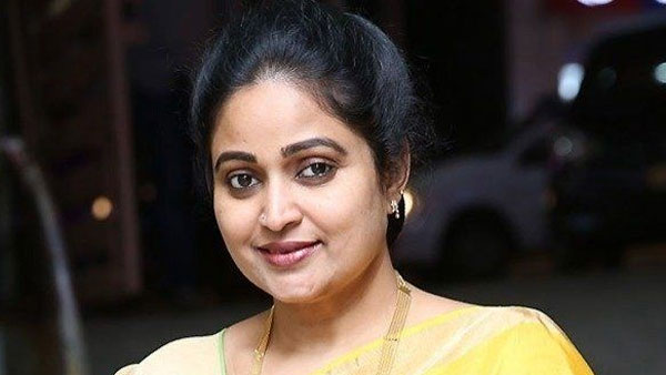 కూల్చే వాడు నాయకుడు కాదన్న దివ్యవాణి , కట్టేవాడే నాయకుడని కితాబు