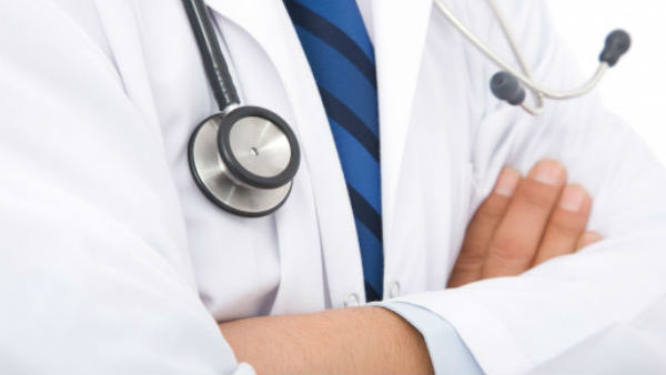  పరారీలో డాక్టర్ ... ఆధిపత్య పోరే కుట్ర కు కారణం 