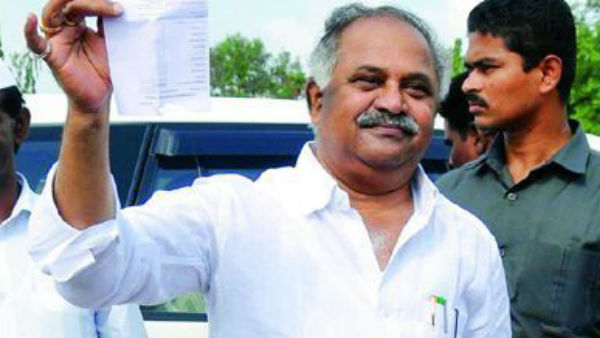 సందెట్లో సడేమియా..! చల్లగా బీజేపిలోకి జారుకున్న ఈదర హరి బాబు..!! సందెట్లో సడేమియా..! చల్లగా బీజేపిలోకి జారుకున్న ఈదర హరి బాబు..!!