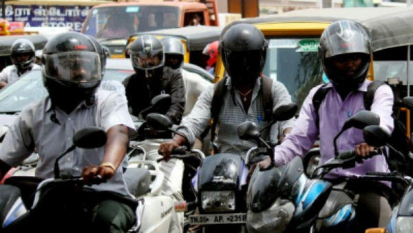 పెరుగుతున్న హెల్మెట్‌ వాడకం..! ఇంకా బద్దకిస్తున్న నగర వాసులు..!! 