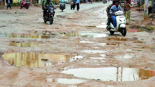 మౌళిక సదుపాయలు మృగ్యం..! పట్టించుకున్న నాథుడు కరువు..!!