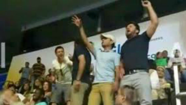 అడ్డుకున్న బెలుచిస్థాన్ మద్దతుదారులు