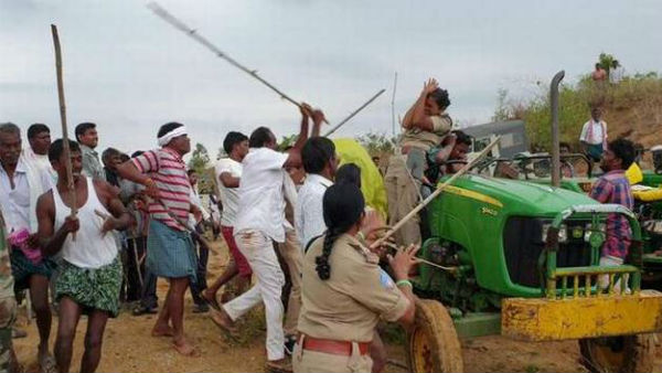 కర్రలతో చితకబాదారు.. ఉల్టా కేసులు