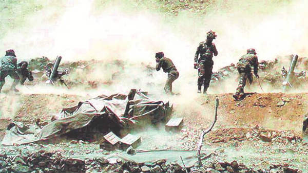  భారత పర్వత ప్రాంతంలోకి చొరబడిన పాక్ సైన్యం