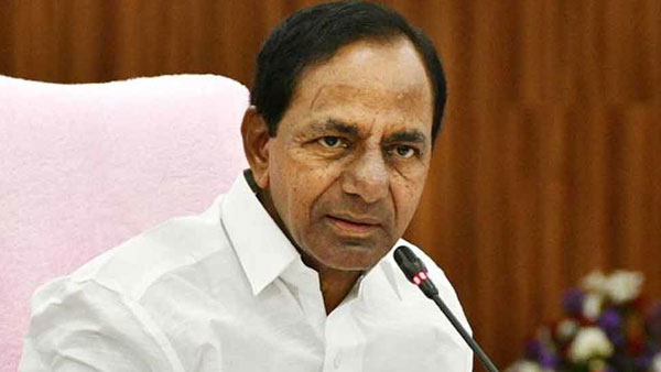 తెలంగాణా లో వచ్చే ఎన్నికల టార్గెట్ గా బీజేపీ .. బీజేపీ కి చెక్ పెట్టె వ్యూహంలో కేసీఆర్