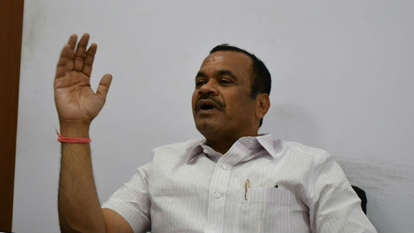 ఎఫ్ఆర్వోపై దాడి హేయనీయం.. కోమటిరెడ్డి ఫైర్