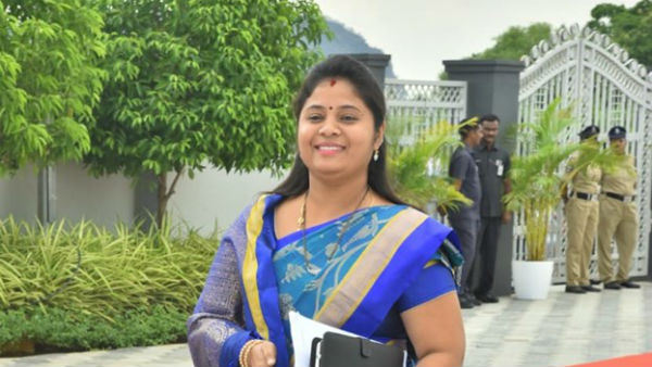  తన భర్త వైసీపీ నాయకుడు అయినందుకే పెళ్లి చేసుకున్నానన్న పుష్ప శ్రీవాణి