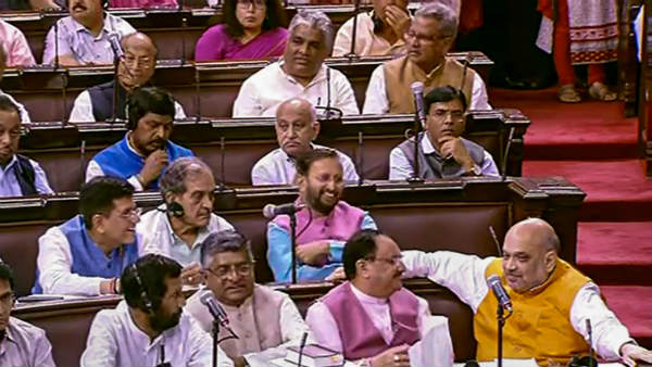 ఉత్కంఠ పరిణామాలు..! మూజువాణి ఓటుతో పాస్ ఐన బిల్లు..!! 