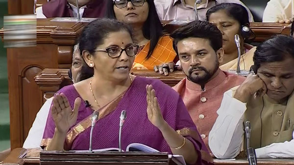 ప్రతిపక్షాల ఆందోళన 