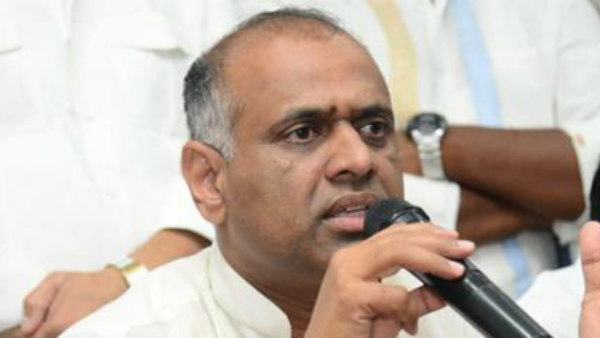  కేశినేని నాని, బుద్దా వెంకన్నల ట్వీట్ వార్ పై వైసీపీ నేత పొట్లూరి వరప్రసాద్ ట్వీట్.. బ్యాక్ సీట్లు పెంచటం కాదని ఫైర్ 