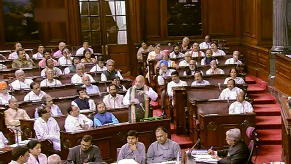 లోక్‌సభలో నెగ్గిన ట్రిపుల్ తలాక్ బిల్లు,