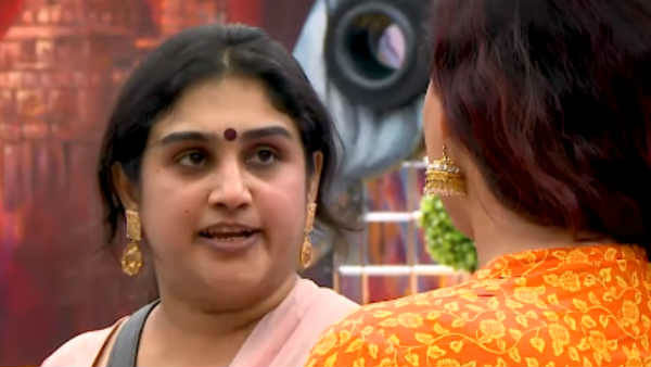 వివాదాల వనిత..! వామ్మో అంటున్న పోలీసులు..!! 