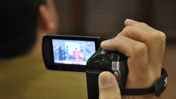 వద్దని చెబుతున్నా ..