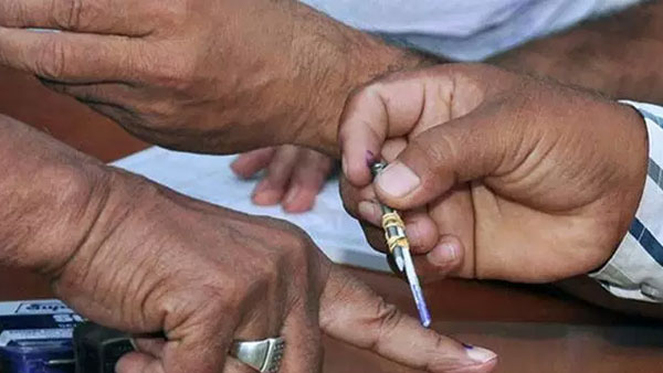 జులై 21 న నోటిఫికేషన్ విడుదల చేసి ఆగస్ట్ 11 వ తేదీన పోలింగ్ నిర్వహించే ఆలోచన జులై 21 న నోటిఫికేషన్ విడుదల చేసి ఆగస్ట్ 11 వ తేదీన పోలింగ్ నిర్వహించే ఆలోచన