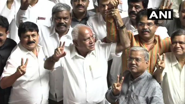 కుమ్మేసిన కులం