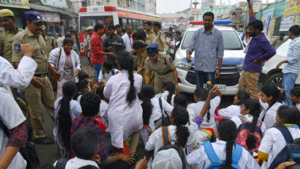 కానిస్టేబుల్ ఓకే .. మరి ఏసీపీ