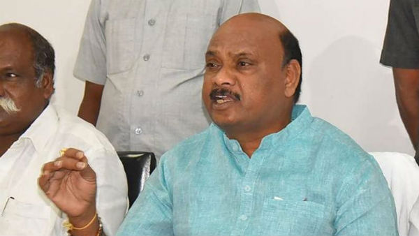 కార్యకర్తలకు అండగా నిలవాలి..