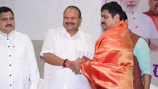 నిప్పు..ఉప్పుల్లా.. నిప్పు..ఉప్పుల్లా..