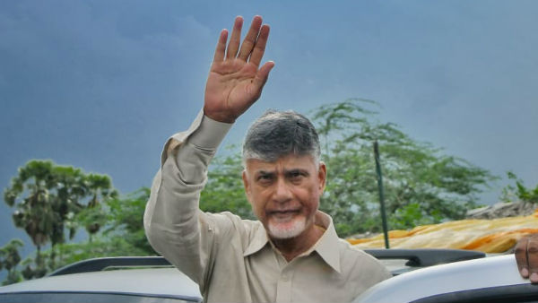 చంద్రబాబు నియోజక వర్గ ప్రజలకు భారీ షాక్ ఇచ్చిన జగన్ ప్రభుత్వం .. కుప్పంలో 2వేల ఇళ్ళు రద్దు చంద్రబాబు నియోజక వర్గ ప్రజలకు భారీ షాక్ ఇచ్చిన జగన్ ప్రభుత్వం .. కుప్పంలో 2వేల ఇళ్ళు రద్దు