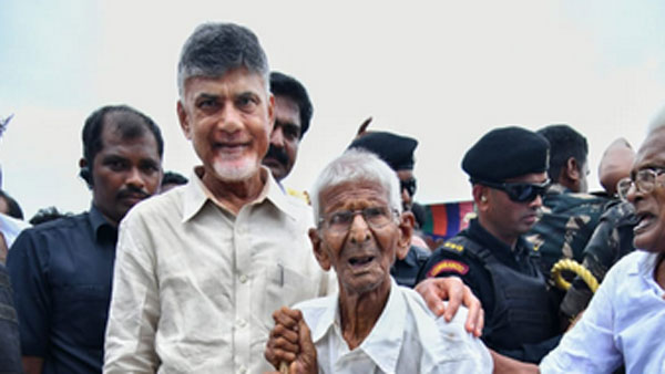 చంద్రబాబు పర్యటనలో జై జగన్ నినాదాలు