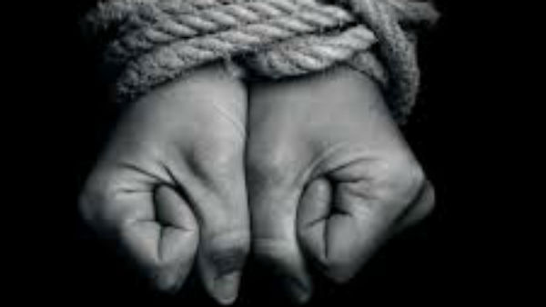 ఒకరు కాదు ఇద్దరు కాదు ఏకంగా 5గురిని విక్రయించిన ముఠా