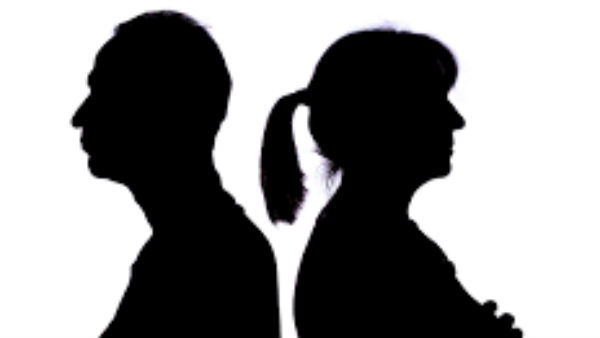 కోర్టు మొట్టికాయలతో ..