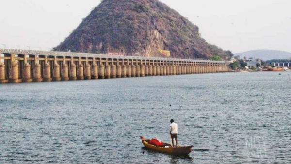 దుర్భరంగా ముంపు గ్రామాల ప్రజల పరిస్థితి .. ప్రభుత్వం పట్టించుకోవాలని విజ్ఞప్తి 