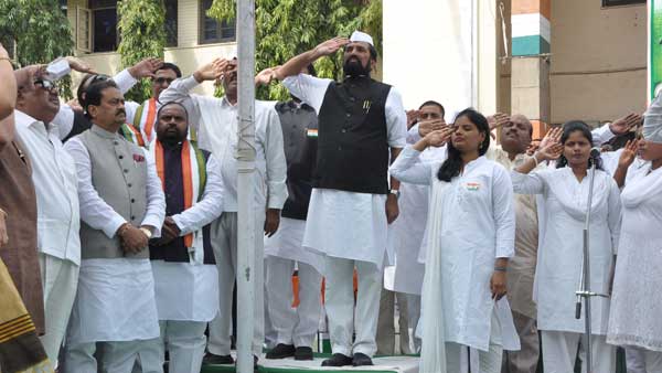 గాంధీభవన్‌లో..