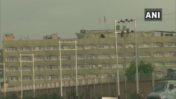 Jammu and Kashmir flag along with Tricolor atop the Civil Secretariat at Srinagar