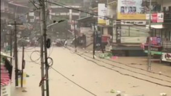Heavy Rain distract Kerala as land slide in wayanad and red alert in four districts