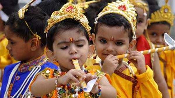 మూడు రూపాల్లో శ్రీకృష్ణుడు..! భక్తుల సందర్శన కోసమే అంటున్న పండితులు..!!