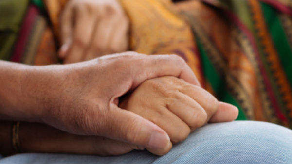 మొదటి ప్రేయసి ఫిర్యాదు.. రెండో ప్రేయసి విడిపించారు..!