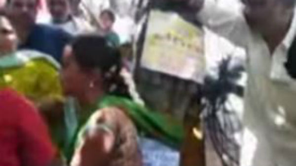 ఏం కష్టమొచ్చిందో పాపం..! 