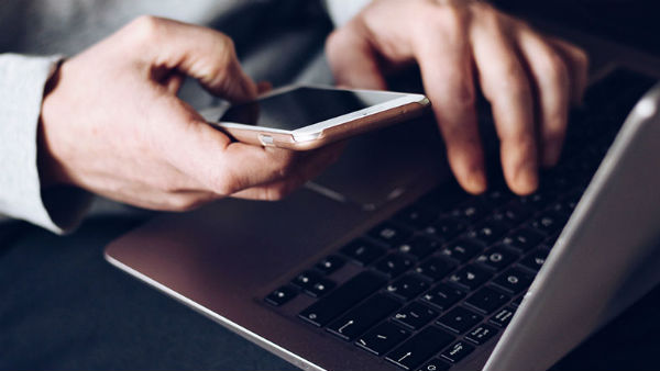 నిండా మునిగారు.. 12.96 లక్షలు పోగొట్టుకున్నారు..! నిండా మునిగారు.. 12.96 లక్షలు పోగొట్టుకున్నారు..!