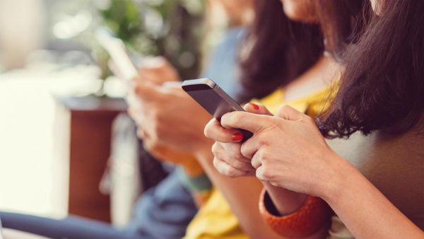 వీడియో కాల్స్, ప్రైవేట్ ఛాటింగ్.. ఆ తర్వాత బ్లాక్ మెయిల్ వీడియో కాల్స్, ప్రైవేట్ ఛాటింగ్.. ఆ తర్వాత బ్లాక్ మెయిల్