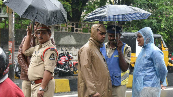 ములుగులో వర్షం ..