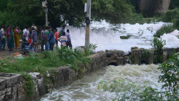 గోదావరి ఉగ్రరూపం.. కొన్ని పల్లెల్లో అంధకారం