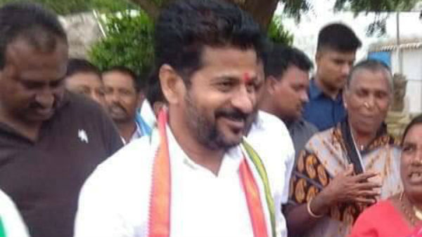 స్టేడియంలో ఫుడ్ బాల్ ఆడుతూ క్రీడాస్పూర్తిని చాటిన ఎంపీ రేవంత్ రెడ్డి 