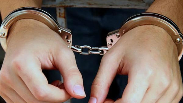 చివరకు కటకటాలపాలు