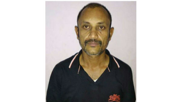 తోట.. నేతల వేట..!