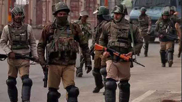 మొహరించిన సైనికులు..! దేనికైనా రెఢీ అంటున్న ఇండియన్ సోల్జర్స్..!!